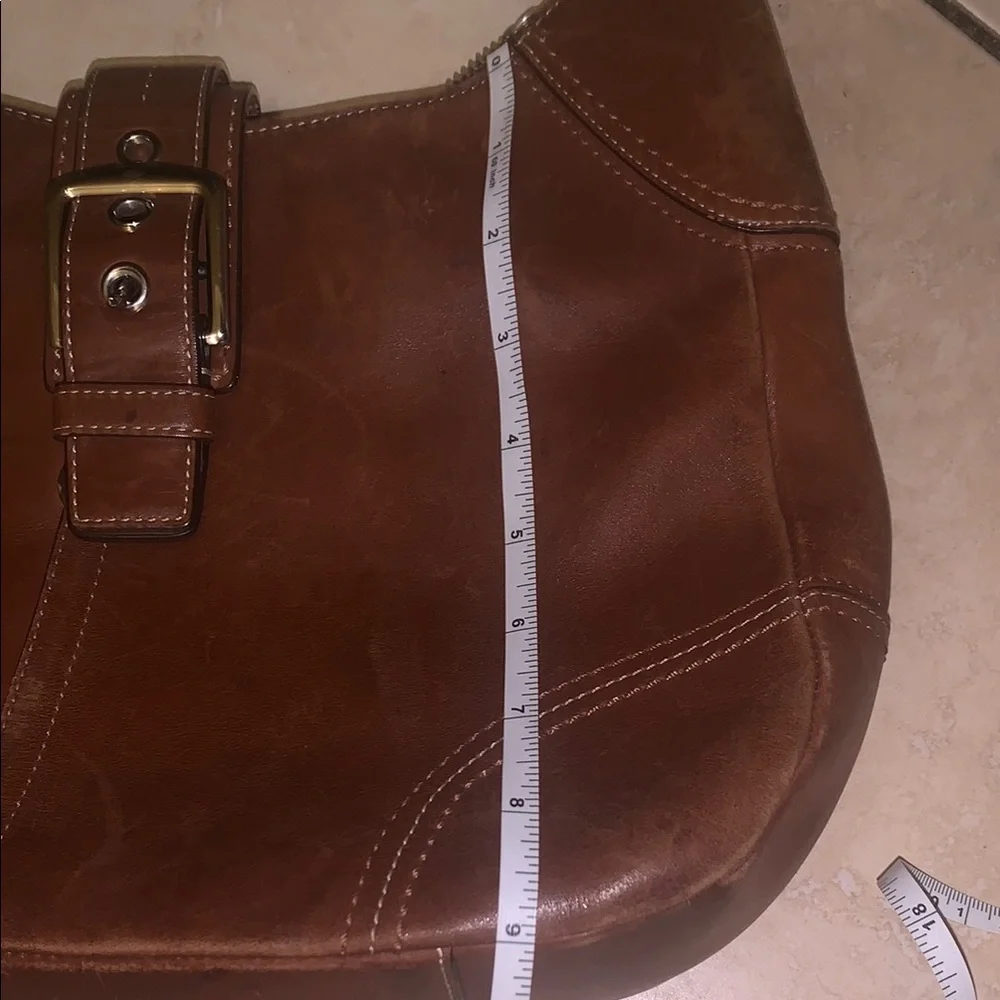 Elegant Brown Leather Shoulder Bag - Picture 8 of 9